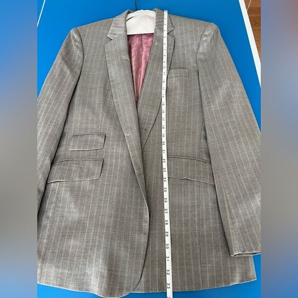 Men’s Sam’s Tailor’s Custom Suit. Excellent Condition. Size 44L - Picture 8 of 16
